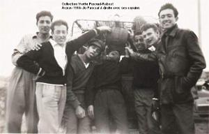 Oran SDV- 4859- ARZEW, ballade,  Jo PASCUAL a droite et la bande de copains